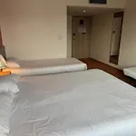 Hotel Ace