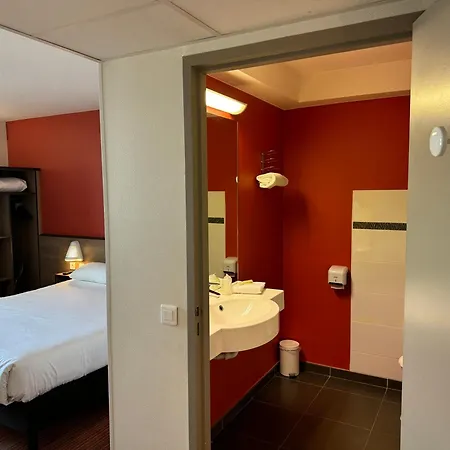Ace Valence Hotel 3*