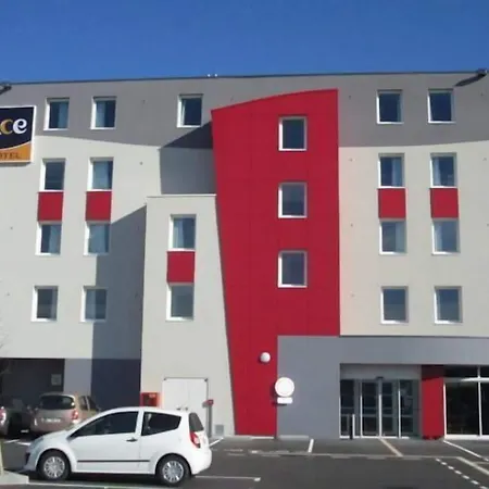 Ace Hotell 3*