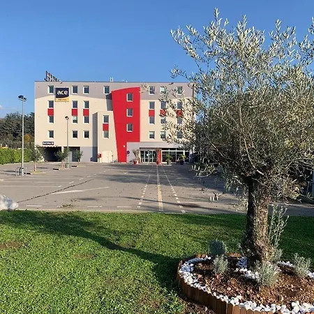 Hotell Ace Valence (Drome)